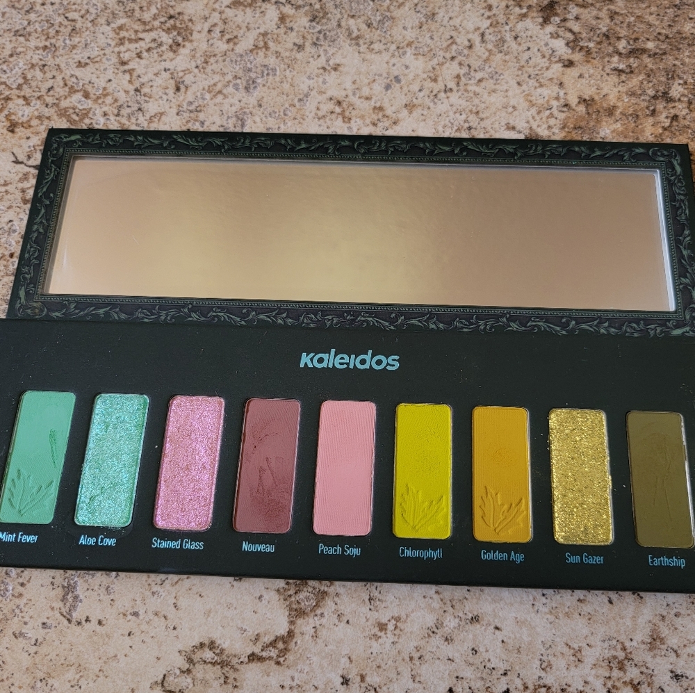 Kaleidos Flower Punk Palette